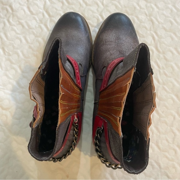 Iliyah Gray Geometric Studded-Band Chain Faux Leather Ankle Boots ZL840 Size 39 - Picture 4 of 12